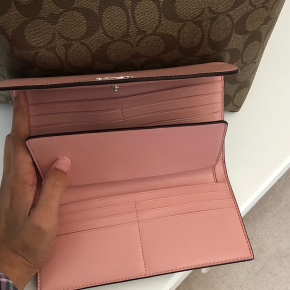 Coach Reversible City tote & matching wallet NWT - Picture 8 of 8